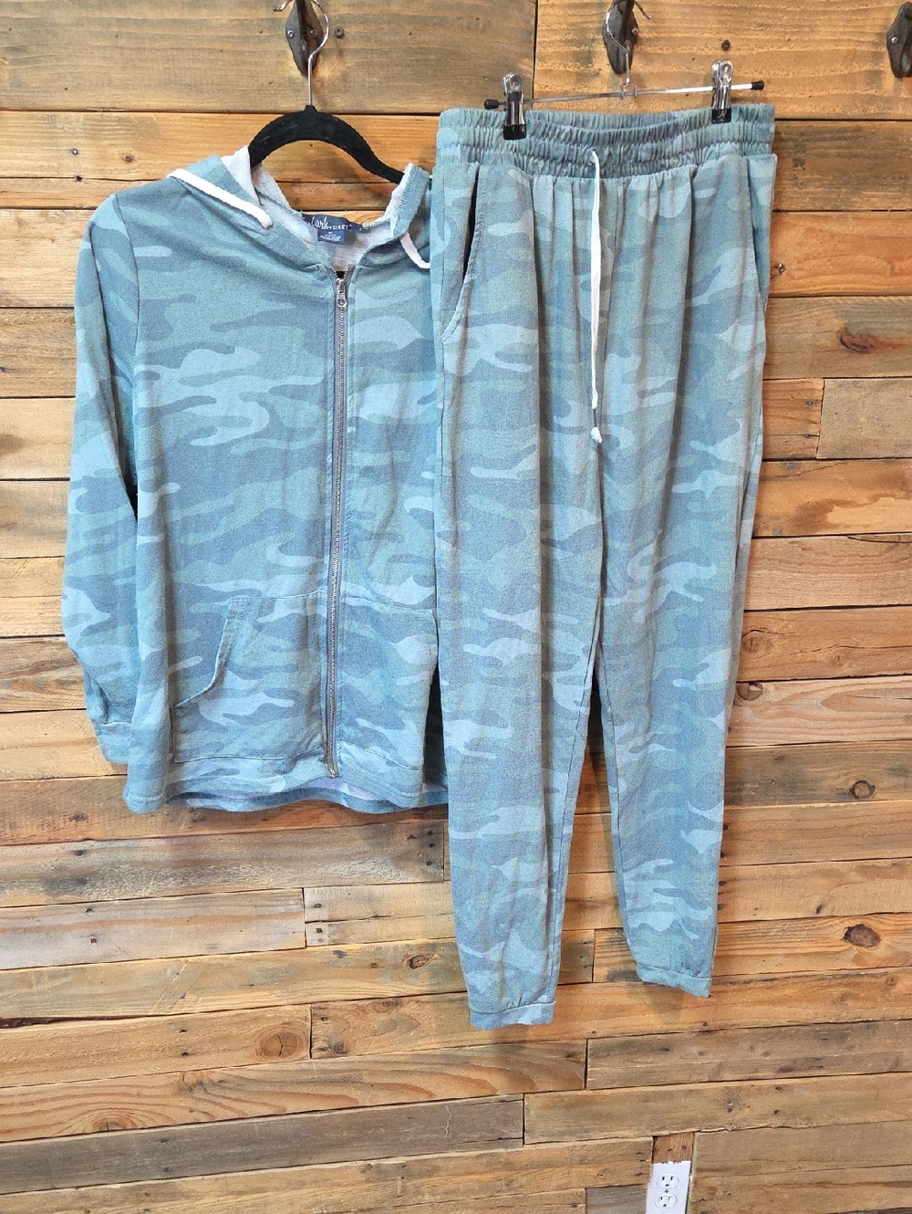 Camo Print Zip Hoodie & Jogger Set - Light Green